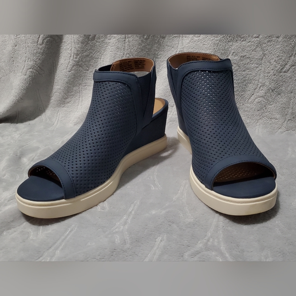 NEW Sonoma Goods For Life Womens Size 9.5 Blue Casual Comfort Wedge Sandals